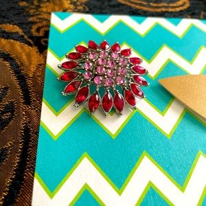 ♥️ HOT Cranberry PINK flower rhinestones Silver toned Brooch Pin Vintage style